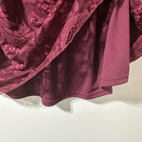 Catherines Lace Blouse On / Off The Shoulder Size 3X 26 28W Burgundy Red NWT - Picture 7 of 8
